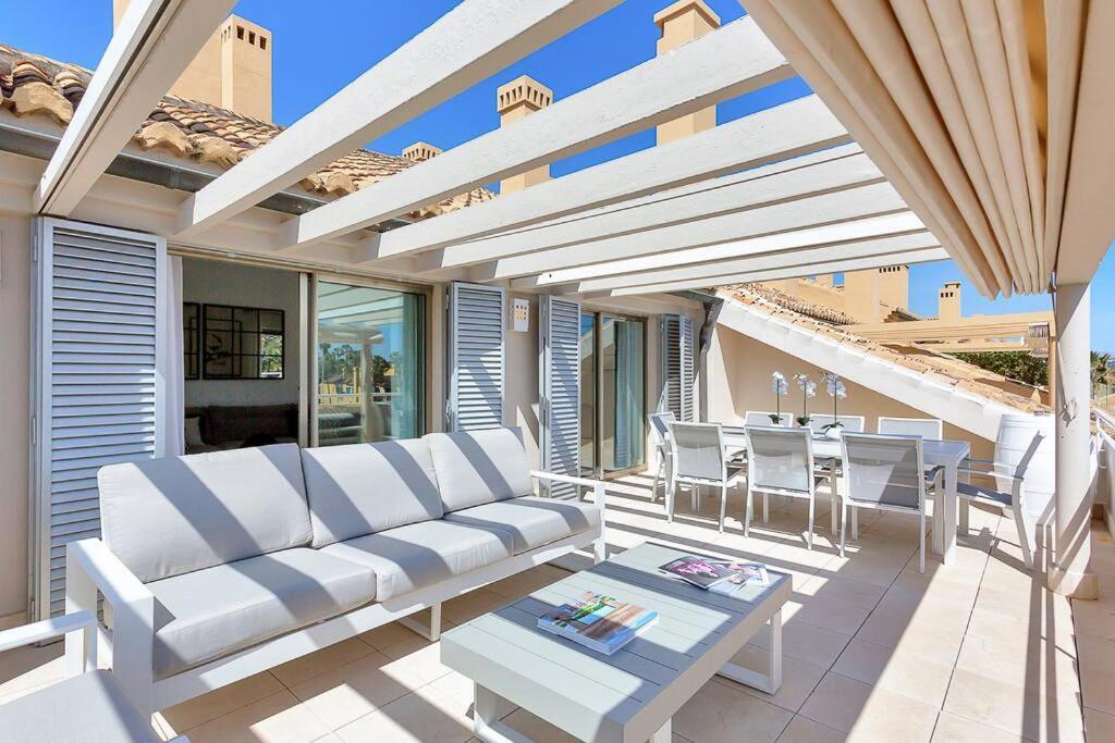 Yolo Spaces - Sotogrande Sea View Penthouse San Roque  Eksteriør bilde