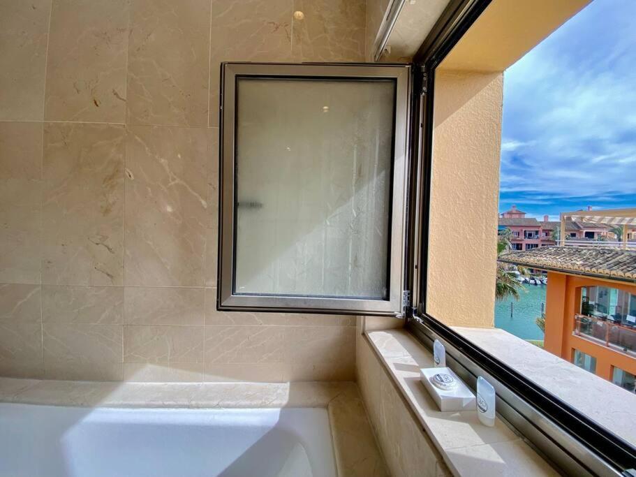 Yolo Spaces - Sotogrande Sea View Penthouse San Roque  Eksteriør bilde